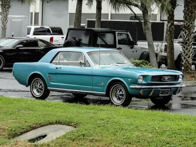 Ford Mustang 1966 image number 13