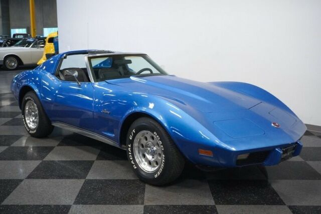 Chevrolet Corvette 1976 image number 17