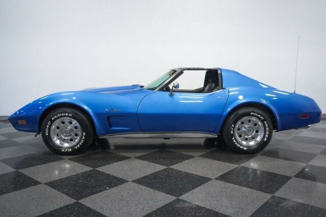 Chevrolet Corvette 1976 image number 2