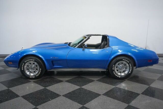 Chevrolet Corvette 1976 image number 31