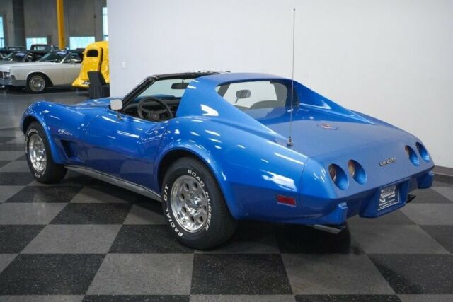 Chevrolet Corvette 1976 image number 33