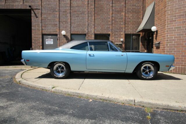 Plymouth Road Runner 1969 image number 29