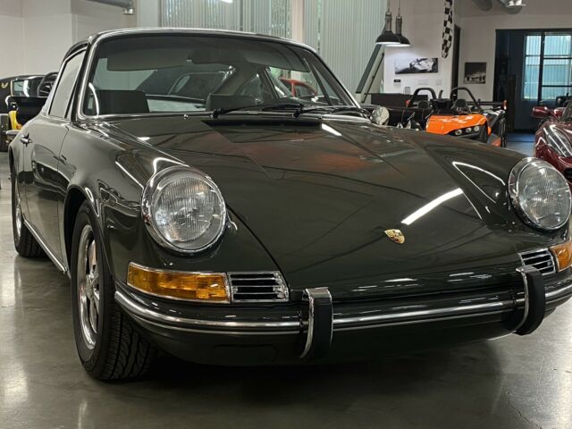 Porsche 911 1970 image number 1