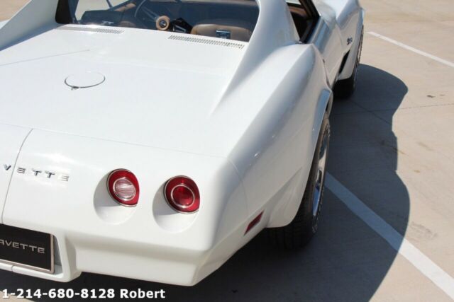 Chevrolet Corvette 1974 image number 10