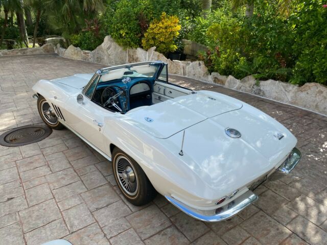 Chevrolet Corvette 1966 image number 2