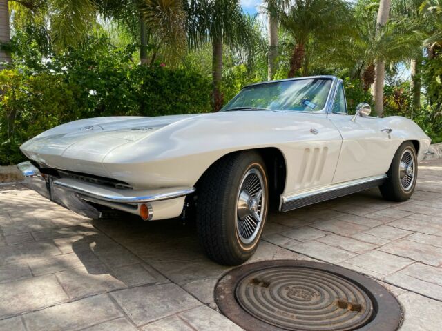 Chevrolet Corvette 1966 image number 30