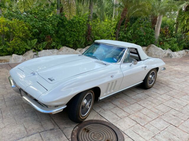 Chevrolet Corvette 1966 image number 32