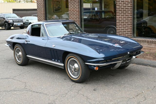 Chevrolet Corvette 1966 image number 2