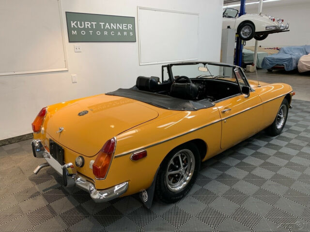 MG MGB 1972 image number 8