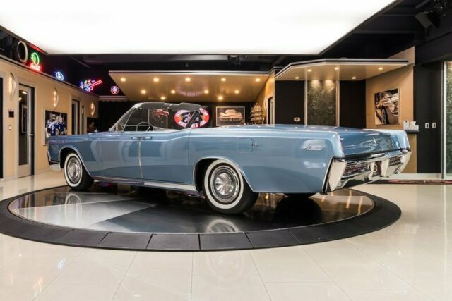 Lincoln Continental 1967 image number 16