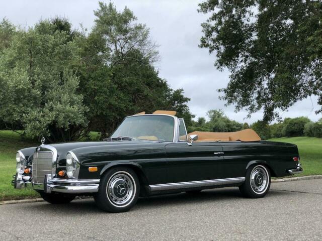 Mercedes-Benz 200-Series 1968 image number 13