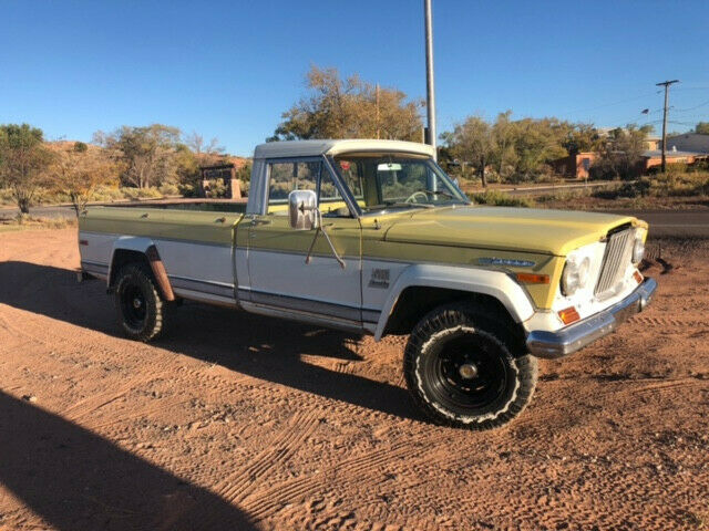 Jeep J-4500 1973 image number 15