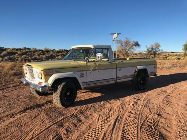 Jeep J-4500 1973 image number 17