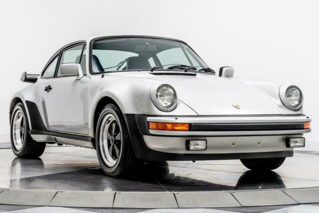 Porsche 911 1979 image number 1