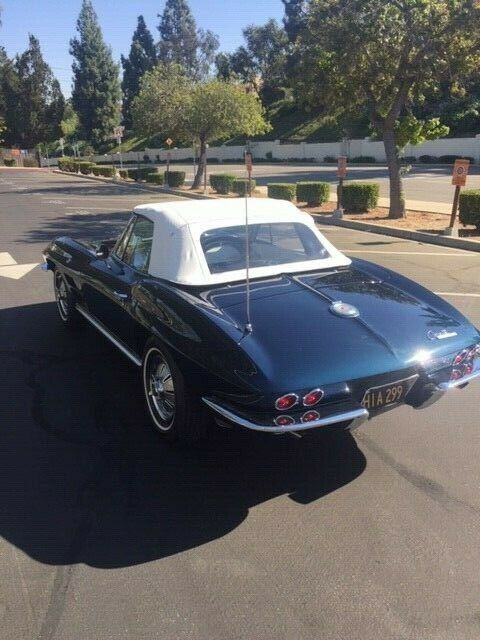 Chevrolet Corvette 1964 image number 25