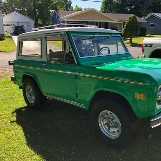 Ford Bronco 1972 image number 1