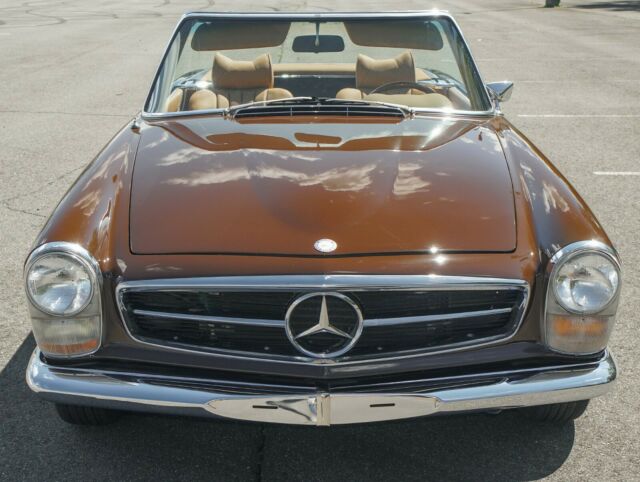 Mercedes-Benz SL-Class 1969 image number 2