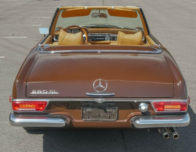 Mercedes-Benz SL-Class 1969 image number 30