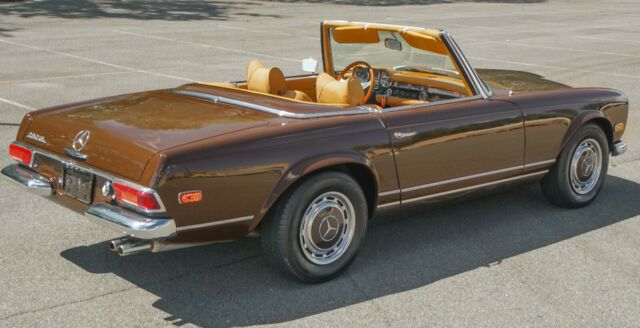 Mercedes-Benz SL-Class 1969 image number 31