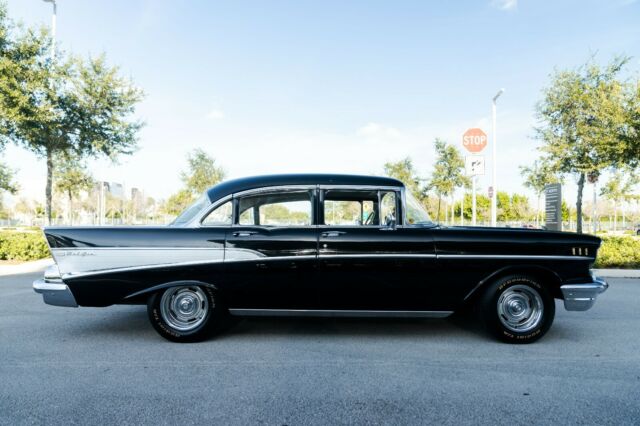 Chevrolet Bel Air/150/210 1957 image number 23