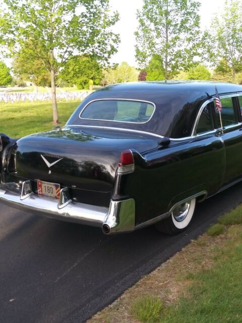 Cadillac Fleetwood 1954 image number 23