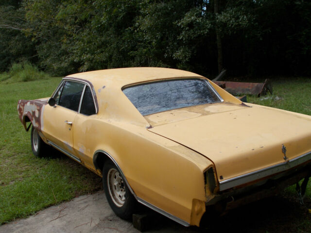 Oldsmobile Cutlass 1967 image number 1