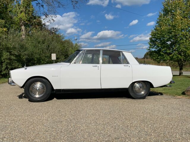 Rover P6 2000 1965 image number 38