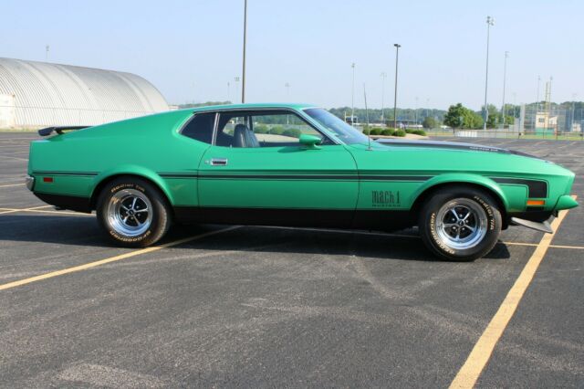 Ford Mustang 1971 image number 28