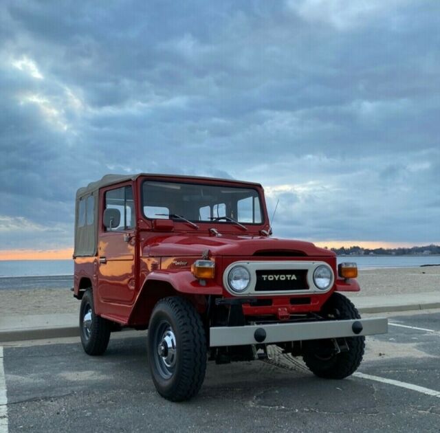 Toyota Land Cruiser 1977 image number 18