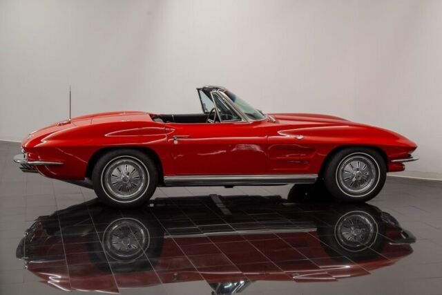 Chevrolet Corvette 1964 image number 28