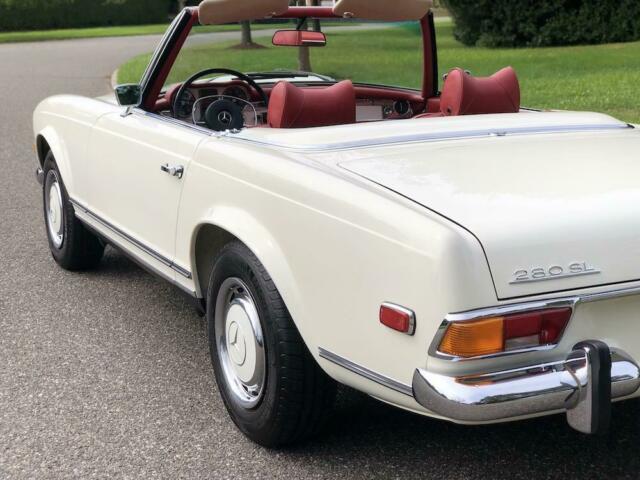 Mercedes-Benz SL-Class 1971 image number 47