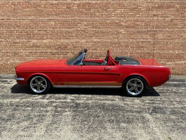 Ford Mustang 1965 image number 2