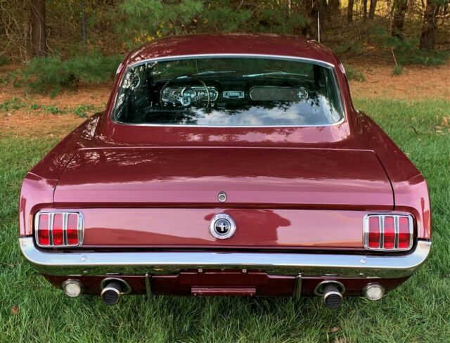 Ford Mustang 1965 image number 28