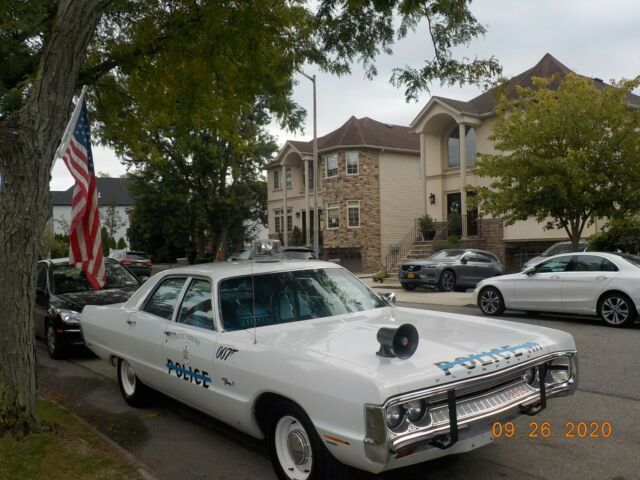 Plymouth Fury 1971 image number 28