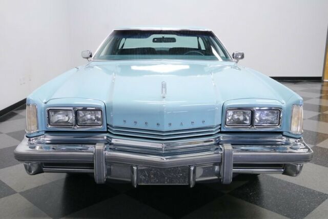 Oldsmobile Toronado 1975 image number 19