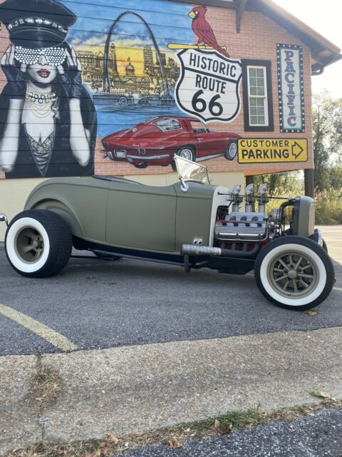 Ford Roadster 1932 image number 2