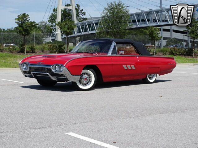 Ford Thunderbird 1963 image number 3