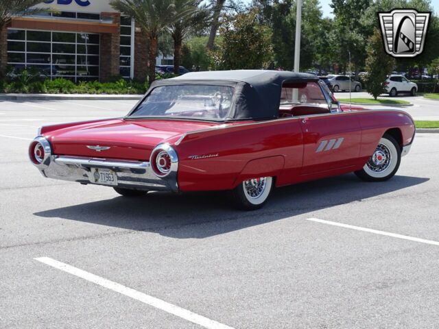 Ford Thunderbird 1963 image number 30