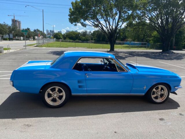 Ford Mustang 1967 image number 36