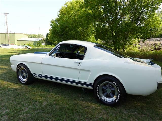 Ford Mustang 1965 image number 2