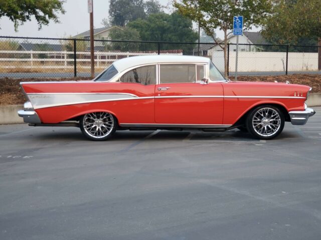 Chevrolet Bel Air/150/210 1957 image number 2