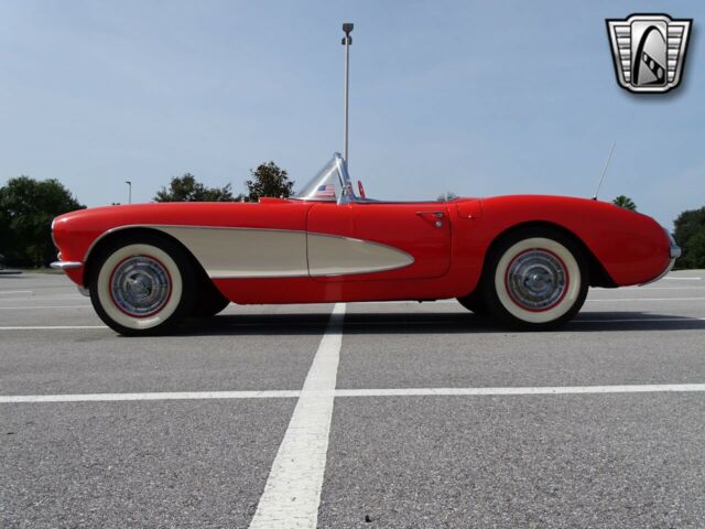 Chevrolet Corvette 1957 image number 16