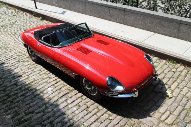 Jaguar XKE E-Type OTS 1965 image number 0