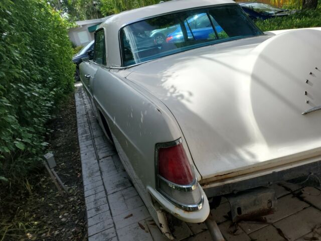 Lincoln Continental Mk II 1956 image number 2