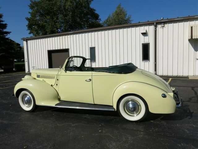 Packard Six Convertible! 1939 image number 4