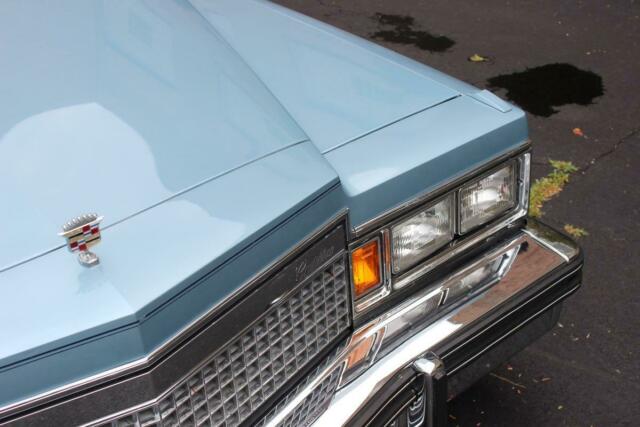 Cadillac DeVille 1979 image number 37