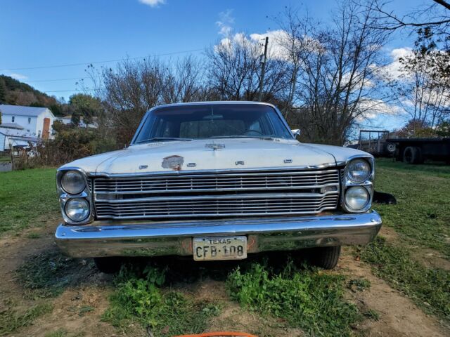 Ford Country Squire 1966 image number 29