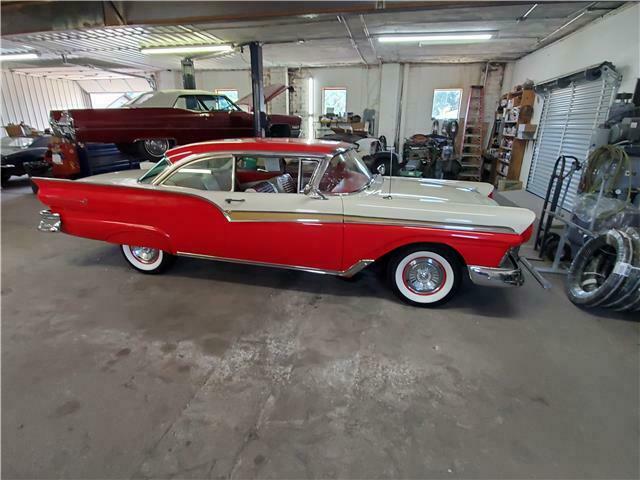 Ford Fairlane 1957 image number 15