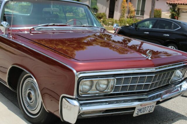 Chrysler Imperial 1966 image number 1