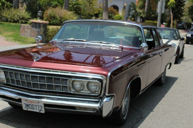 Chrysler Imperial 1966 image number 2